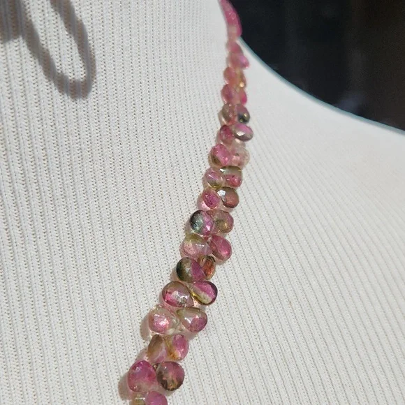 Watermelon tourmaline necklace 16" - Picture 2 of 4